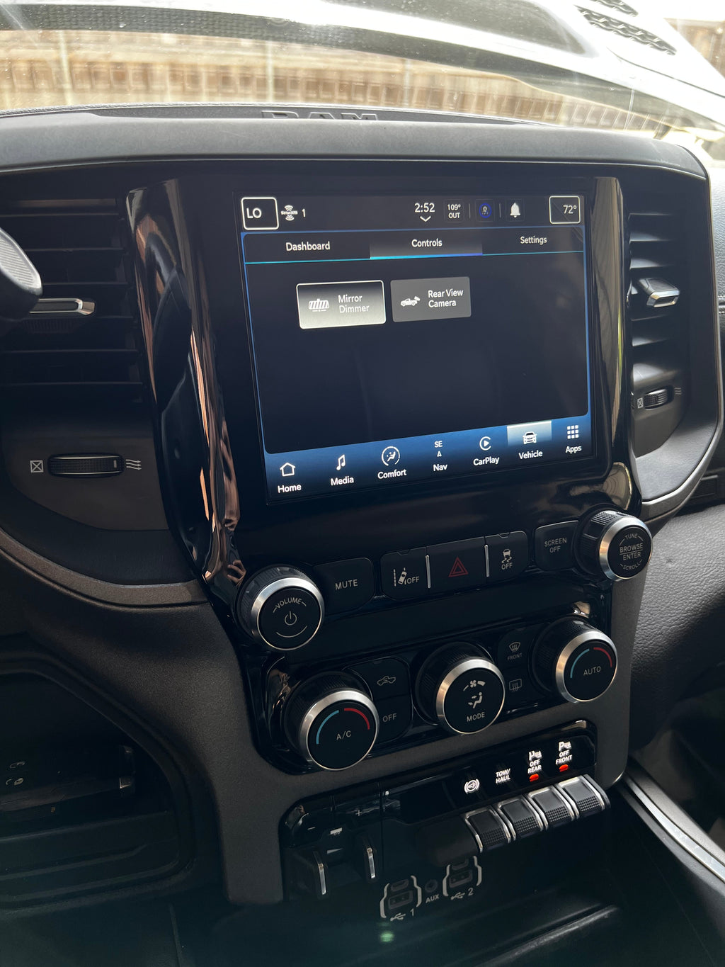2019-2024 RAM DT 1500 UBL Uconnect 5 Upgrade kit with 8.4-inch Touchscreen including Wireless Apple CarPlay / Android Auto